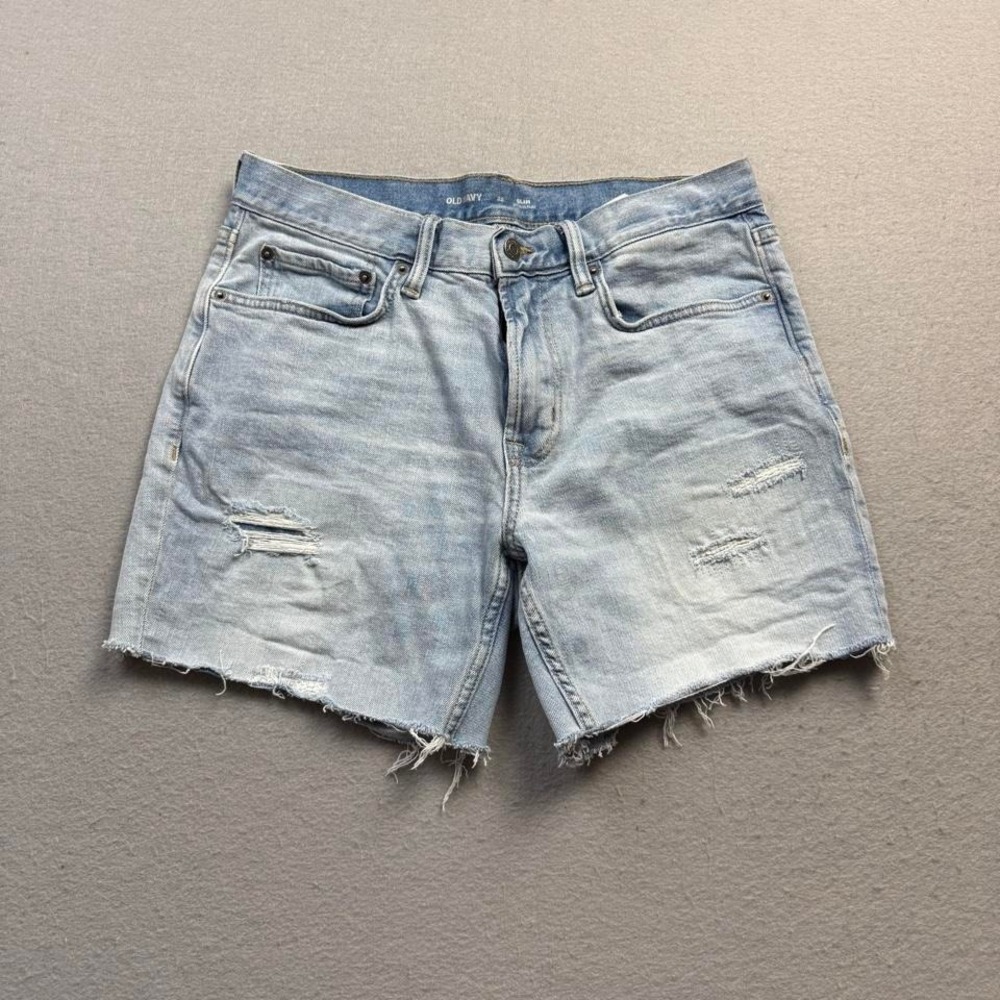 Old Navy Slim Built-In Flex Distressed Denim Shorts Women's Size 32